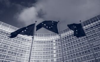 Foto von Christian Lue auf Unsplash