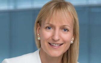 Stefanie Holtze-Jen, Chef-Währungsstrategin der DWS