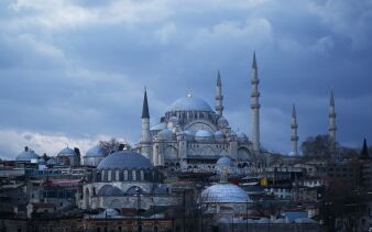 Foto von Ivan Aleksic auf Unsplash